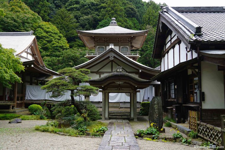 Japan Itoshima Raizansennyoji Taihioin Temple